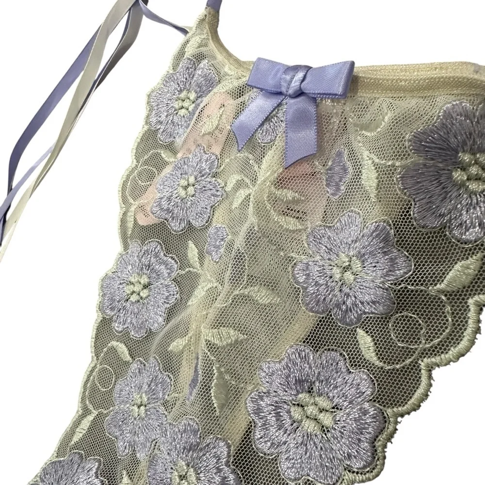 Victoria’s Secret Y2K Floral Lace Thong with Ribbon Ties